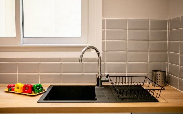 Le Williams AP4177 by Riviera holiday Homes