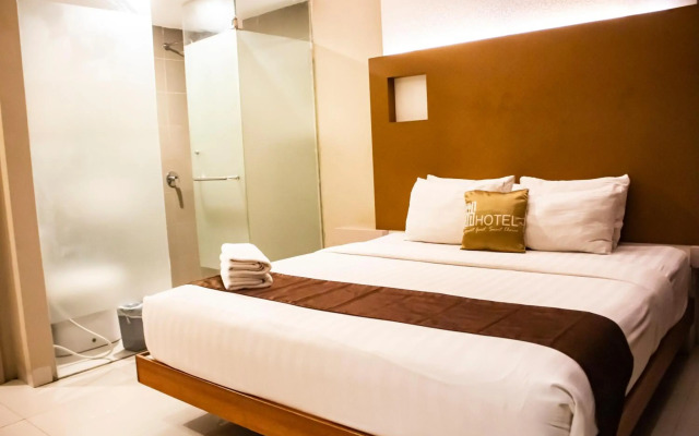 OS Hotel Airport Batam