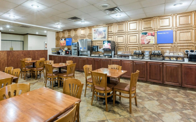 Comfort Inn & Suites Omaha Central