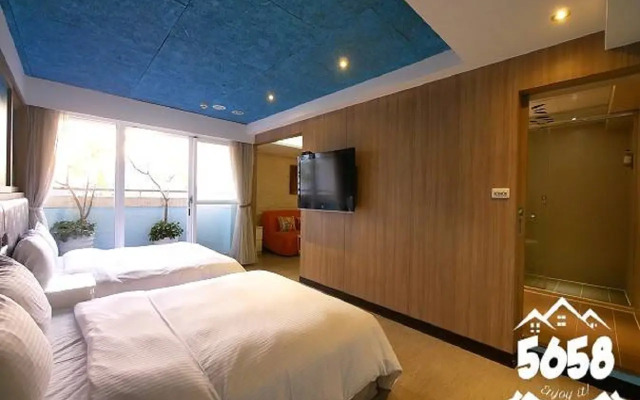 R8 Eco Hotel