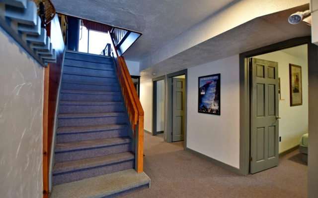 163 Tyrolean Rustic 4 bedroom chalet