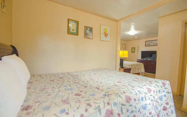 Sunflower Motel