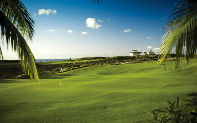 The Abaco Club on Winding Bay