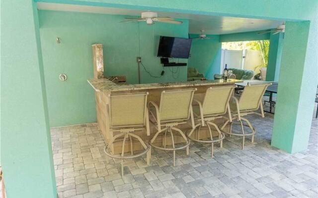 Beachy Villa Vista Apartment 5