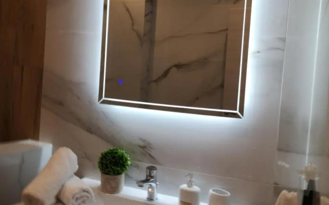 Sunny Holidays Apartment