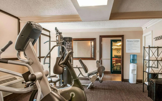 Comfort Inn & Suites At Copeland Tower