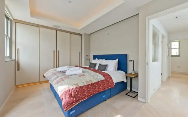 Amazing South Kensington Mews House by Underthedoormat