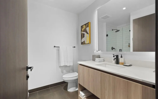 Beautiful Studio Near Bayfront Park