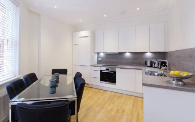 Luxurious 3 Double Bedroom Apartment Hammersmith