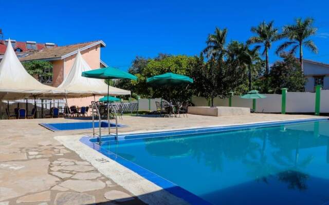 Parkview Safari Hotel and Apartments