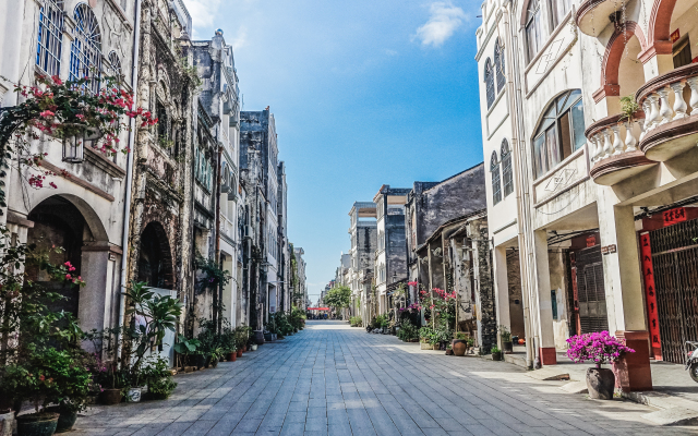 Vienna Hotel (Beihai Weizhou Island Lanqiao seaview shop)