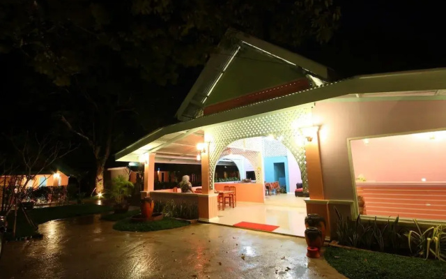 Baan Dahla Resort