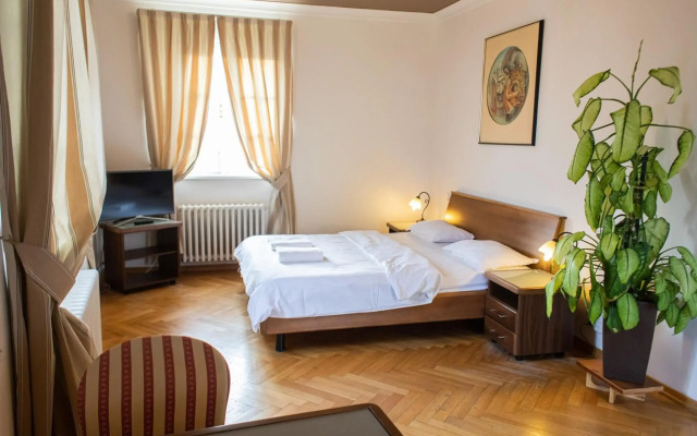 Residence Thunovska 19