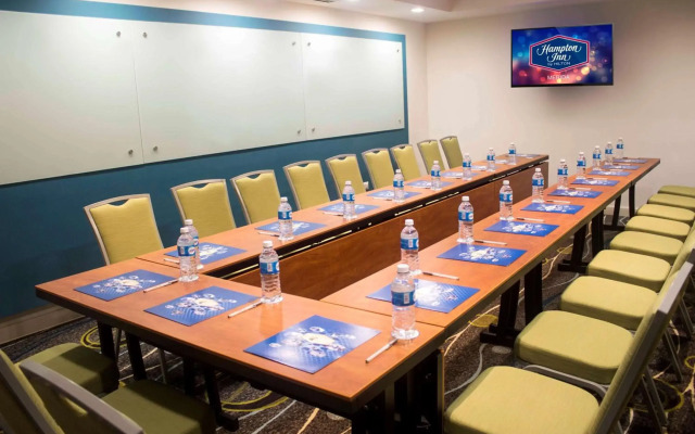 Hampton Inn by Hilton Merida