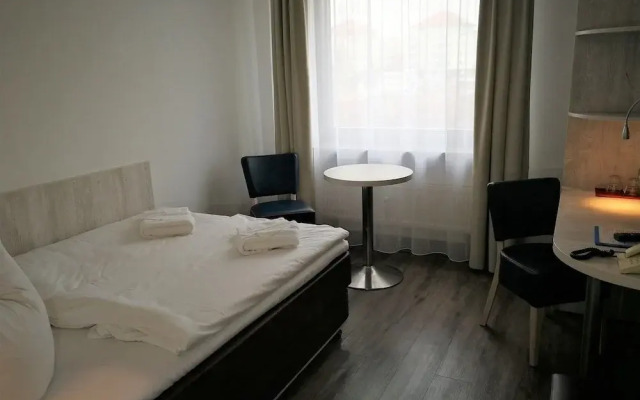 Hotel Near By