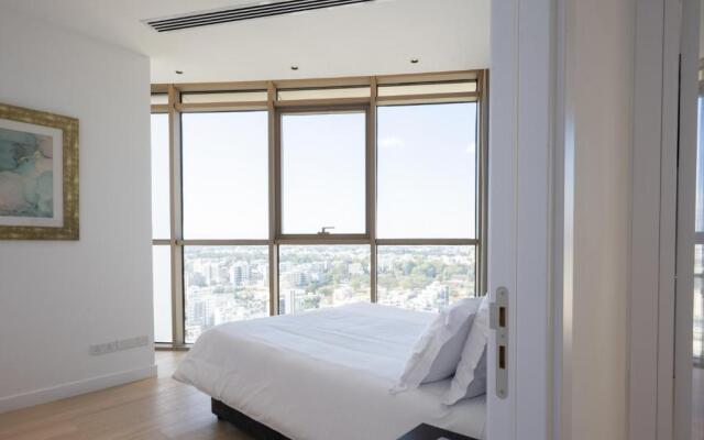 360 Nicosia-3 bedrooms Exclusive Panoramic View Residence