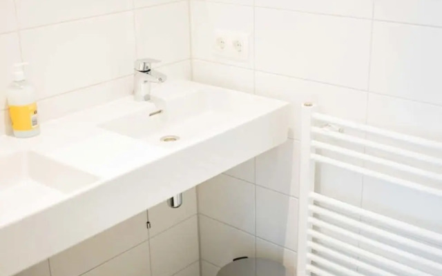 Deluxe 1 Bedroom Serviced Apartment 57 m2