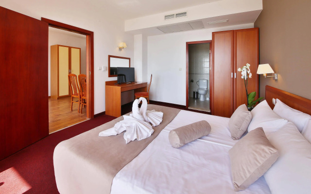 Prestige Hotel and Aquapark