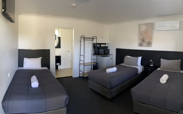 The Seaview Tavern Motel