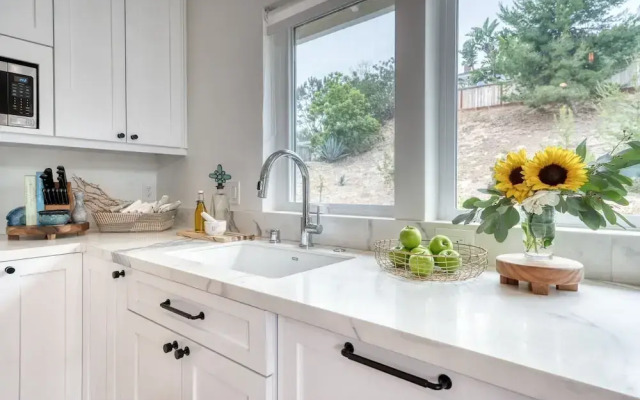 727 Sonrisa St 1 Bedroom Home by RedAwning