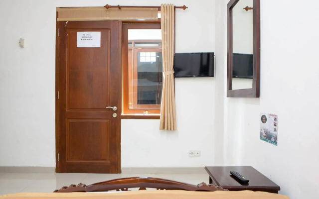 RedDoorz near Tegalega Park