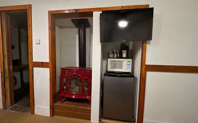 Three Pines Cabins Lodge
