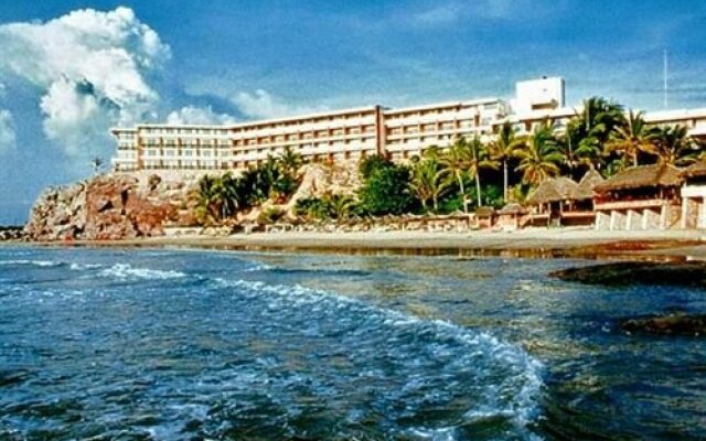 Faro Mazatlan Beach Resort