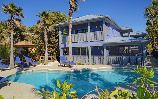 810 Gulfside