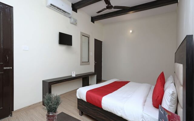 OYO 11854 Hotel Comfort