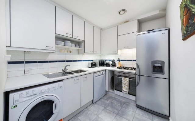 Luxury Private Apartment in Kensington