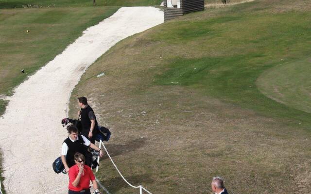 North Shore Hotel & Golf Club
