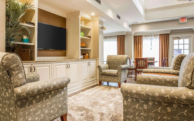 Quality Suites Atlanta Buckhead Village North