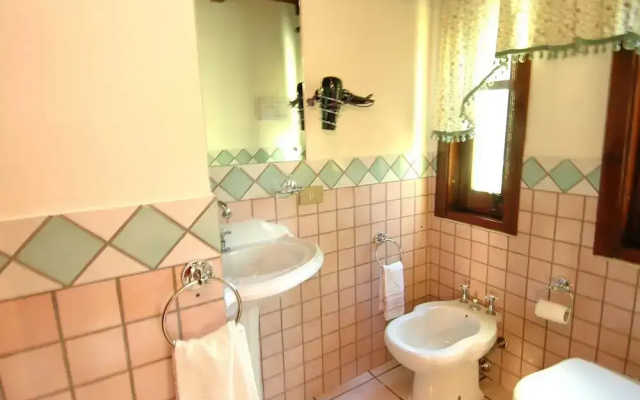 Holiday Home With Private Pool, Near the Beach