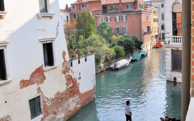 Casa Dei Pittori Venice Apartments