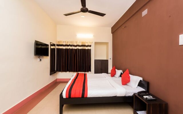 OYO 7326 Hotel Penguin