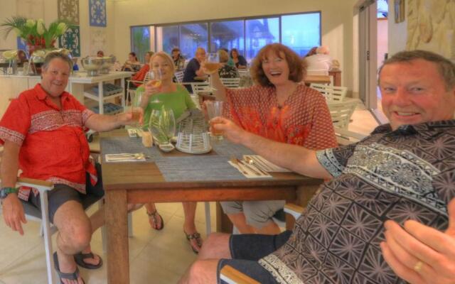 Moana Sands Lagoon Resort - Adults Only