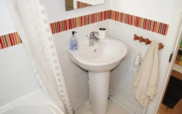 Canal View Apartment