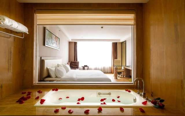 Guangzhou Mingyue Hotel