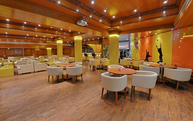 Metro Grand Hotel