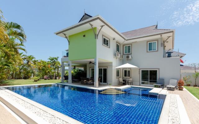 3 Bedroom Pool Villa With Amazing Views TH2
