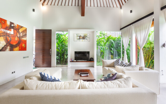 2BR Villa Alice Dua in Seminyak