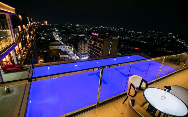 Ramada By Wyndham Vientiane Central