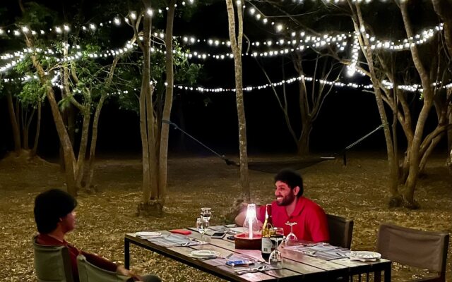 Funky Leopard Safari Lodge Bordering Yala National Park - Hostel