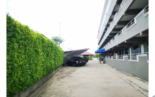 Capital O 75406 Hotel M Rojana