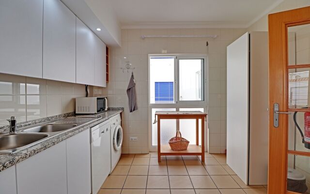 Monte Gordo Downtown by Homing