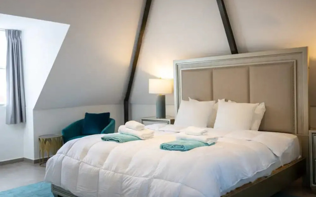 The Handelskade Crown A Historical Penthouse