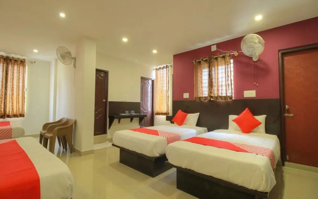 OYO 15616 Om Sai Grand