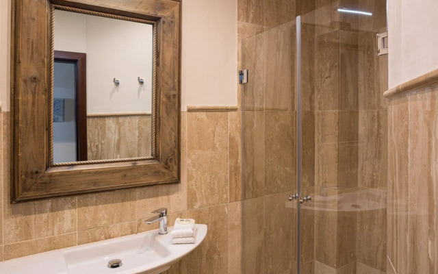 Puerta Catedral Apartments