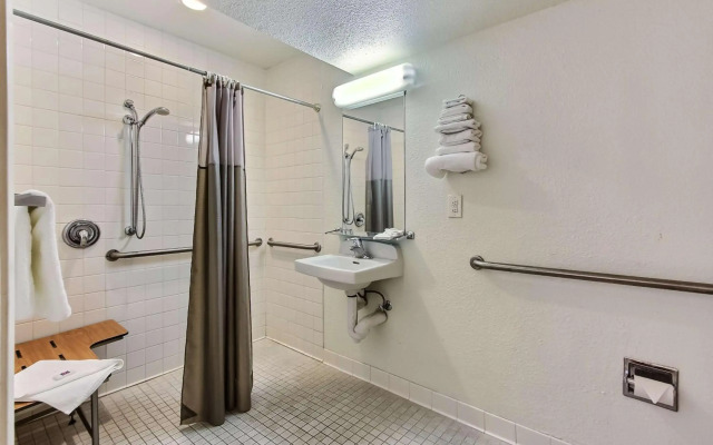 Motel 6 Fremont, CA - South