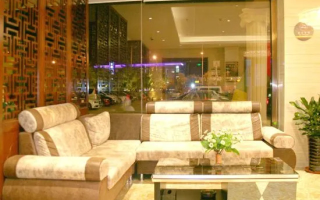 Super 8 Hotel (Beijing Fengbo Metro Station)